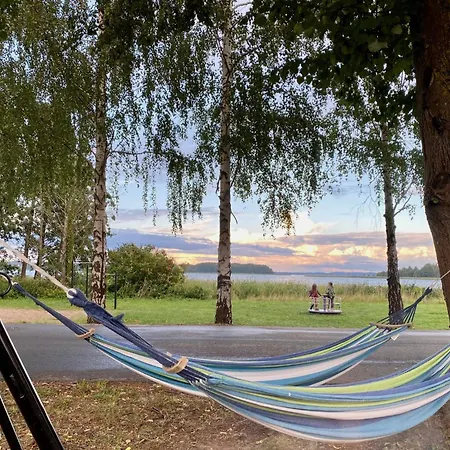 Wakacyjny Nad Jeziorem בית נופש Kal